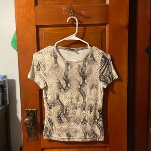 Express Shortsleeve Top with Snake Print